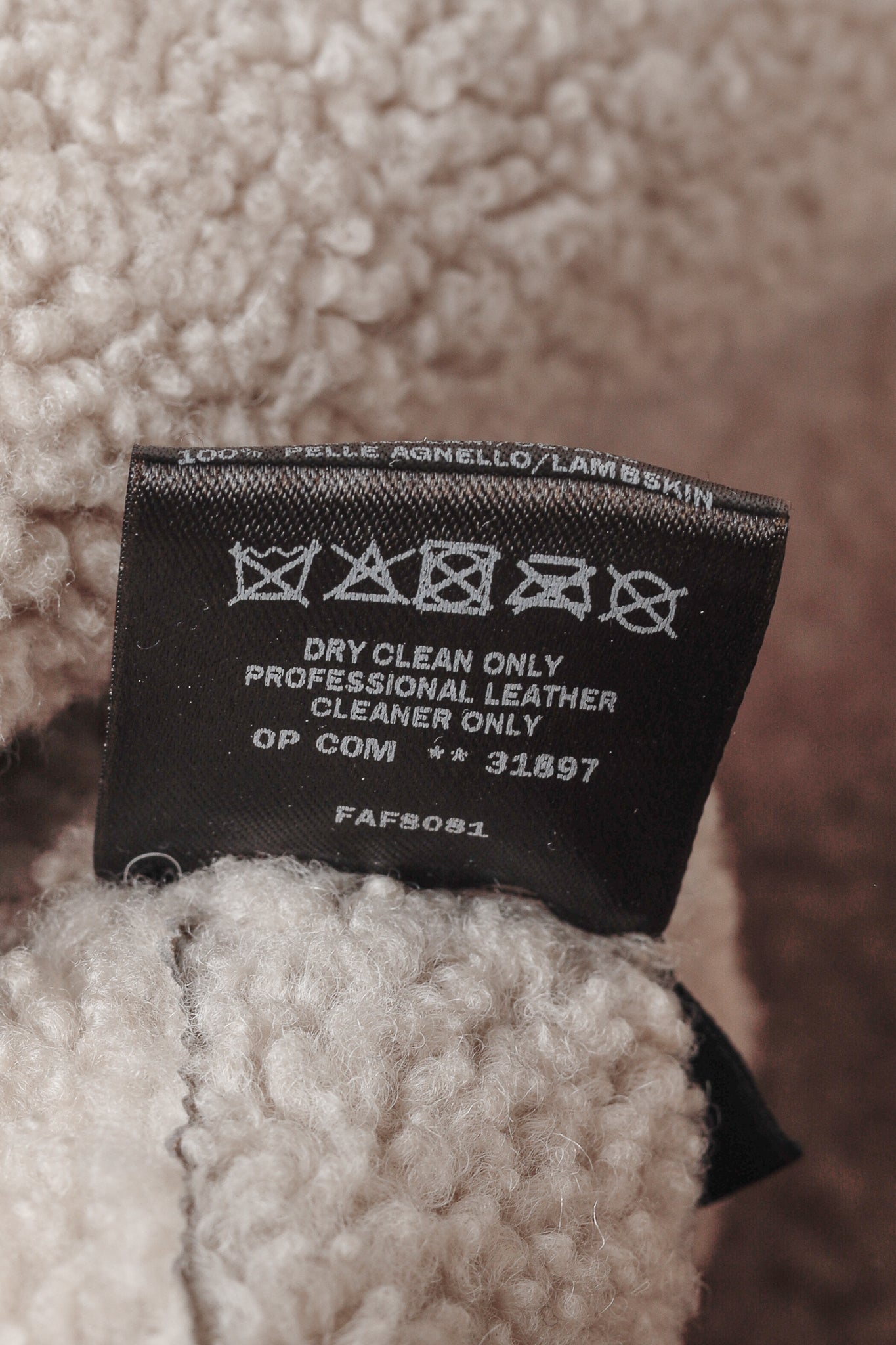 Loro Piana Ecru Lambskin Cropped Shearling Jacket