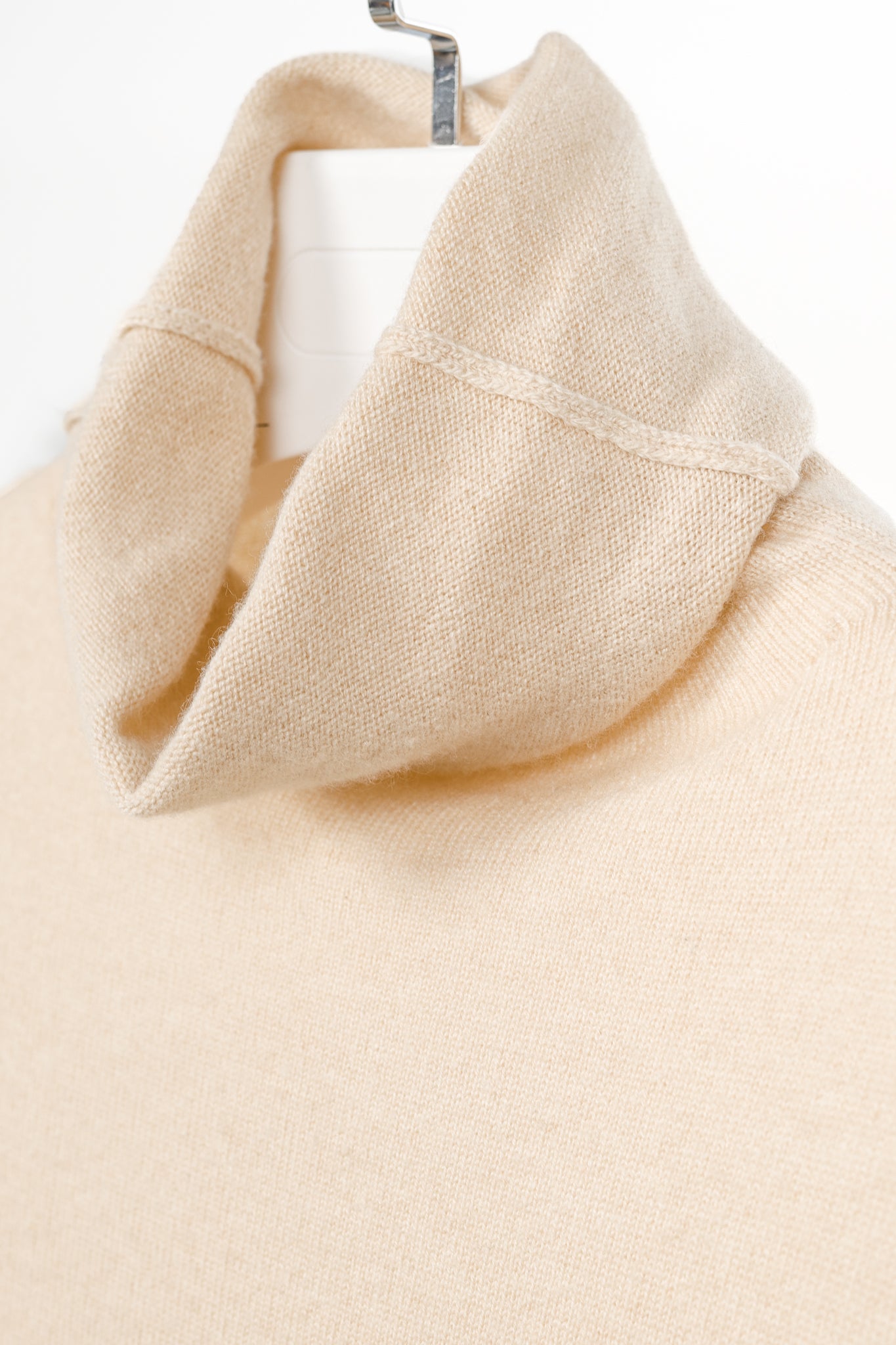 Loro Piana Cream Cashmere Turtleneck Sweater