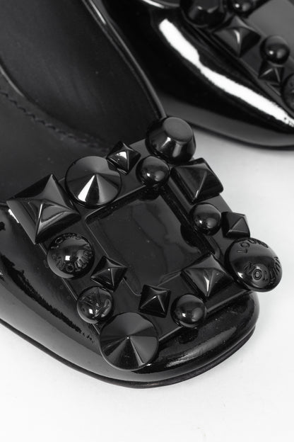 Louis Vuitton Black Patent Leather Embellished-Buckle Pumps