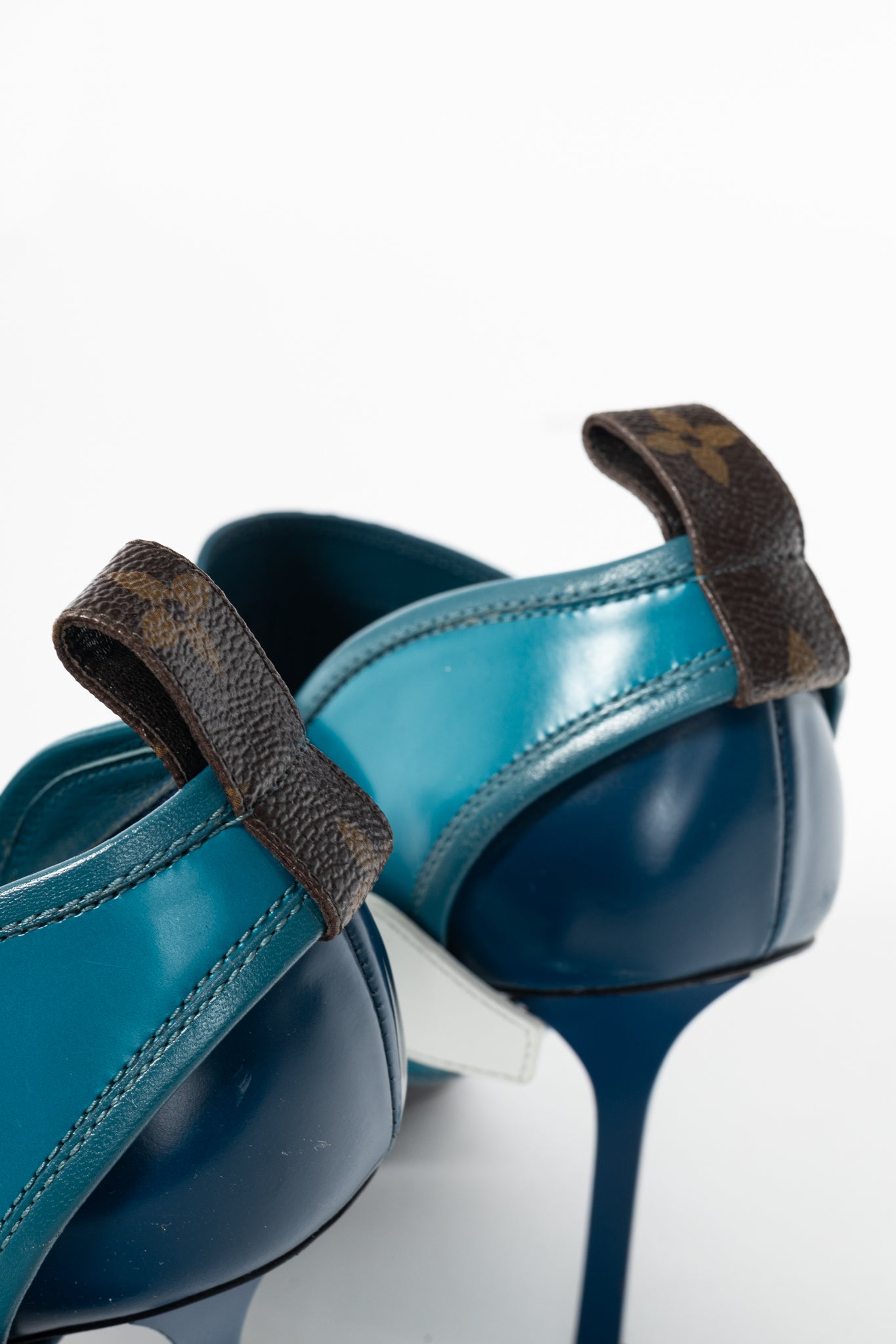 Louis Vuitton AW15 Runway Blue & Black Colourblock Mary Jane Heels