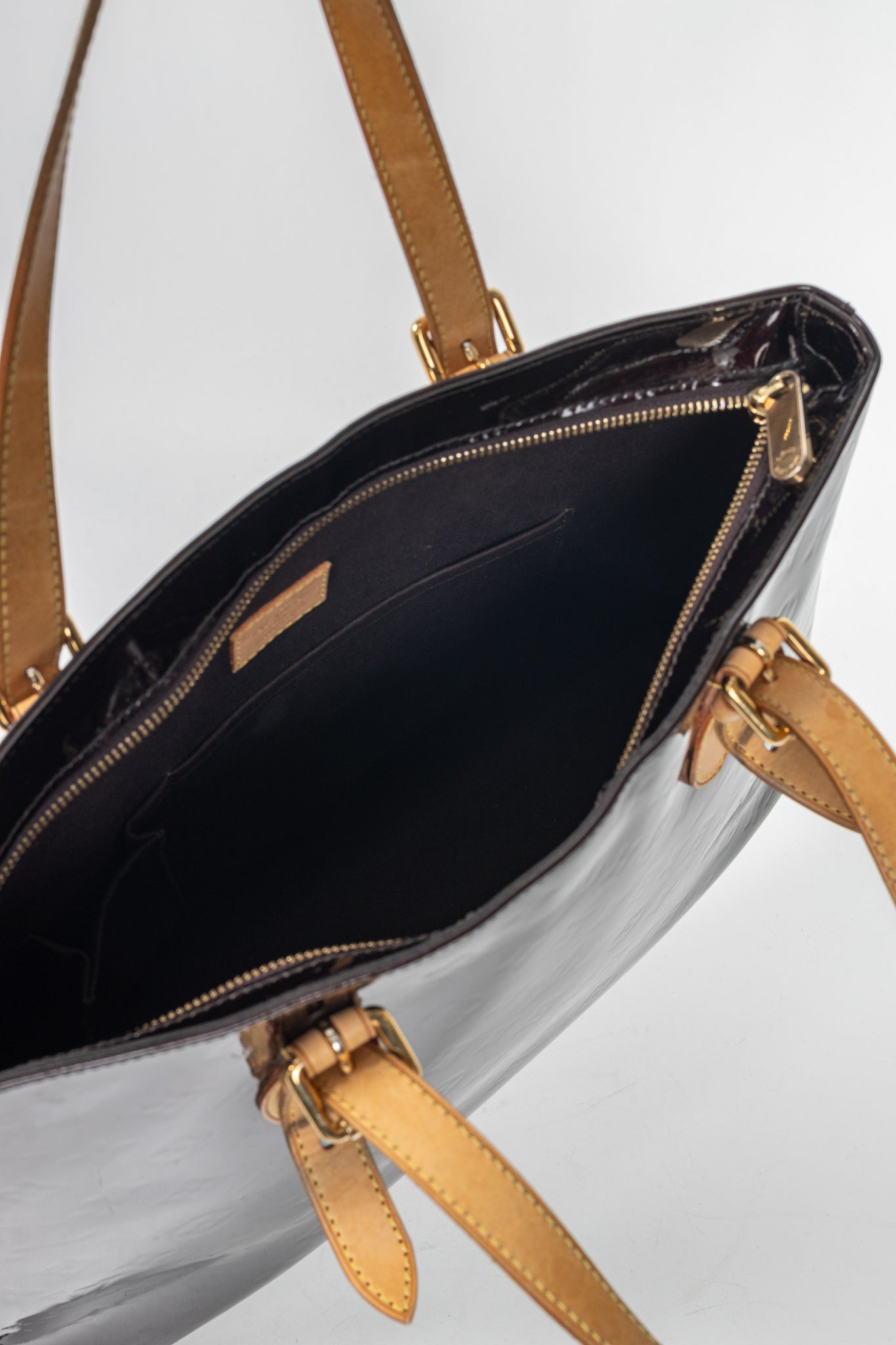 Louis Vuitton Brentwood Amarante Monogram Vernis Leather Tote