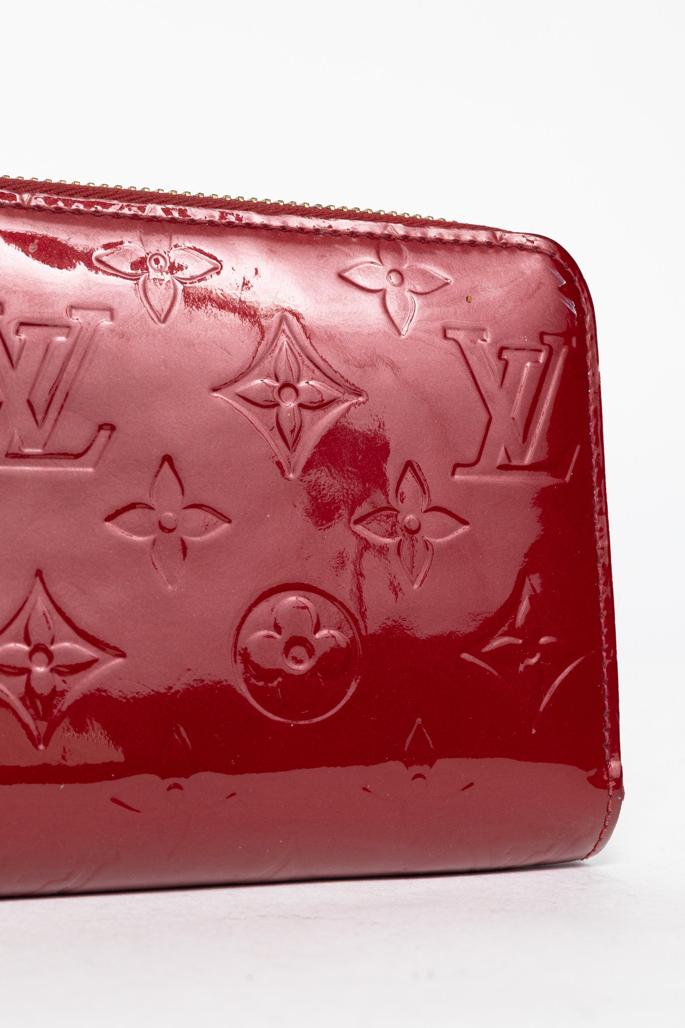 Louis Vuitton Zippy Pomme D'Amour Monogram Vernis Wallet