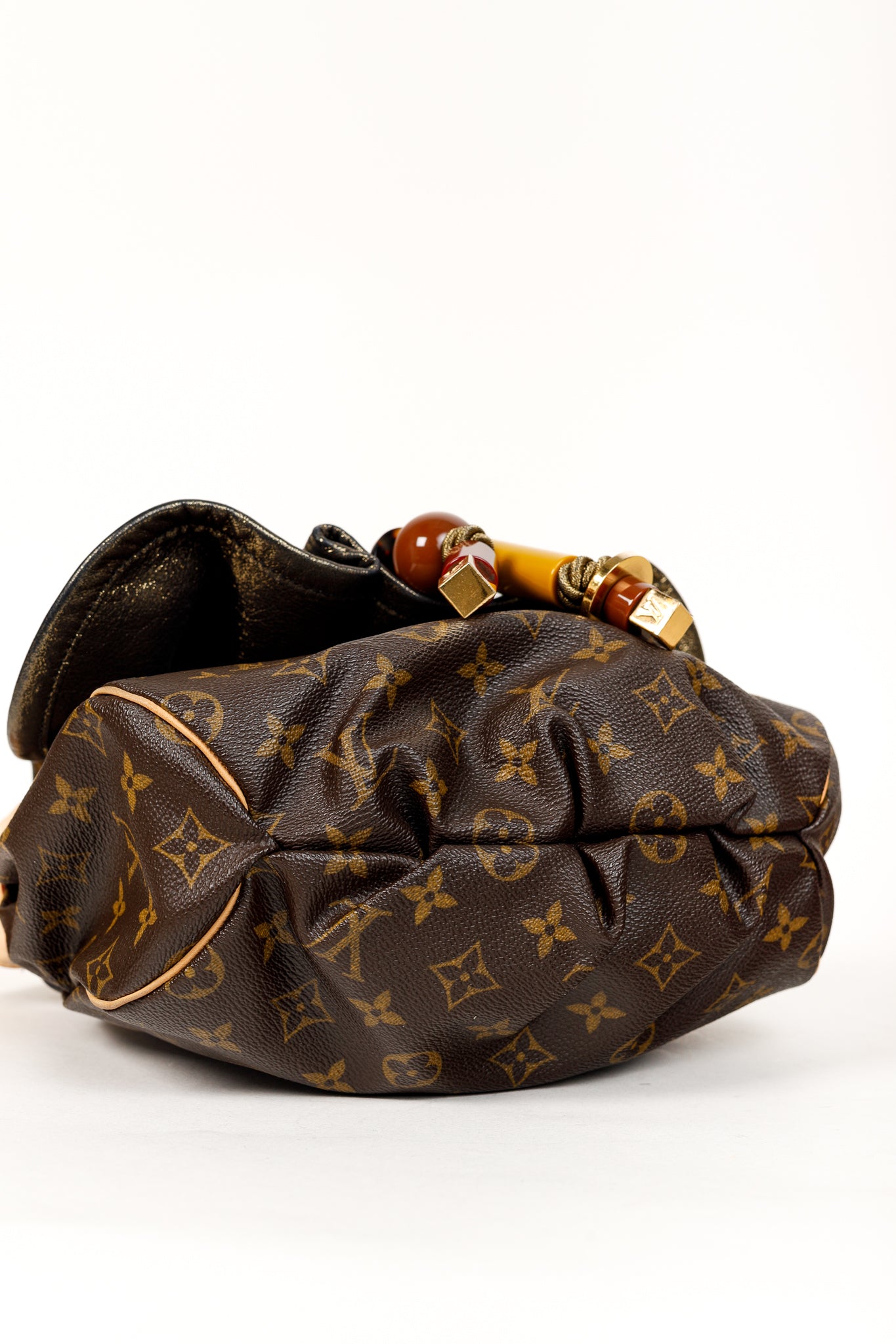 Louis Vuitton SS/09 Limited Edition Kalahari PM Monogram Canvas Bag