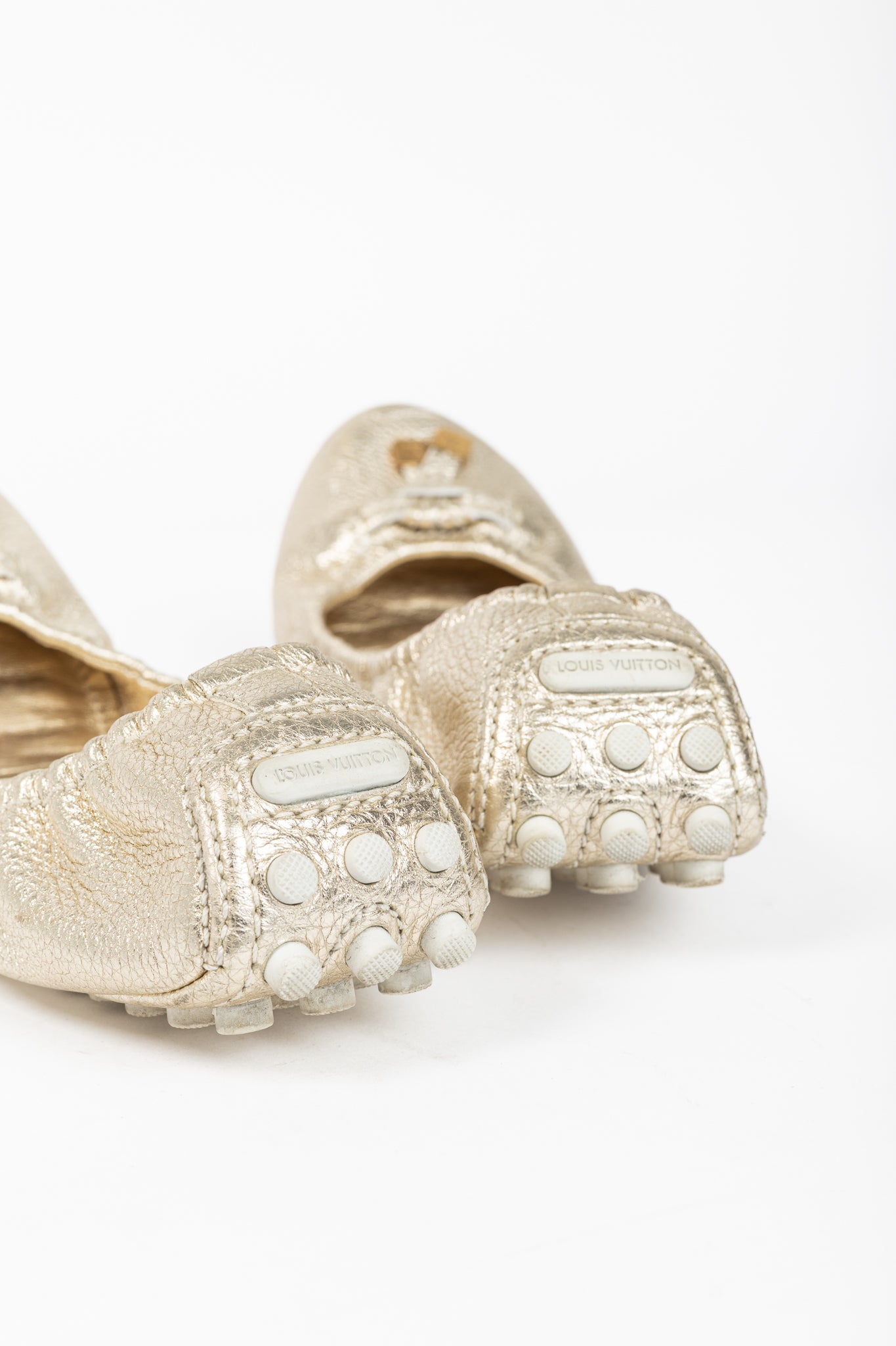 Louis Vuitton Lemon Metallic Gold Pebbled Leather Bow Scrunch Flats