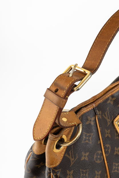 Louis Vuitton Galliera PM Monogram Canvas & Leather-Trim Hobo