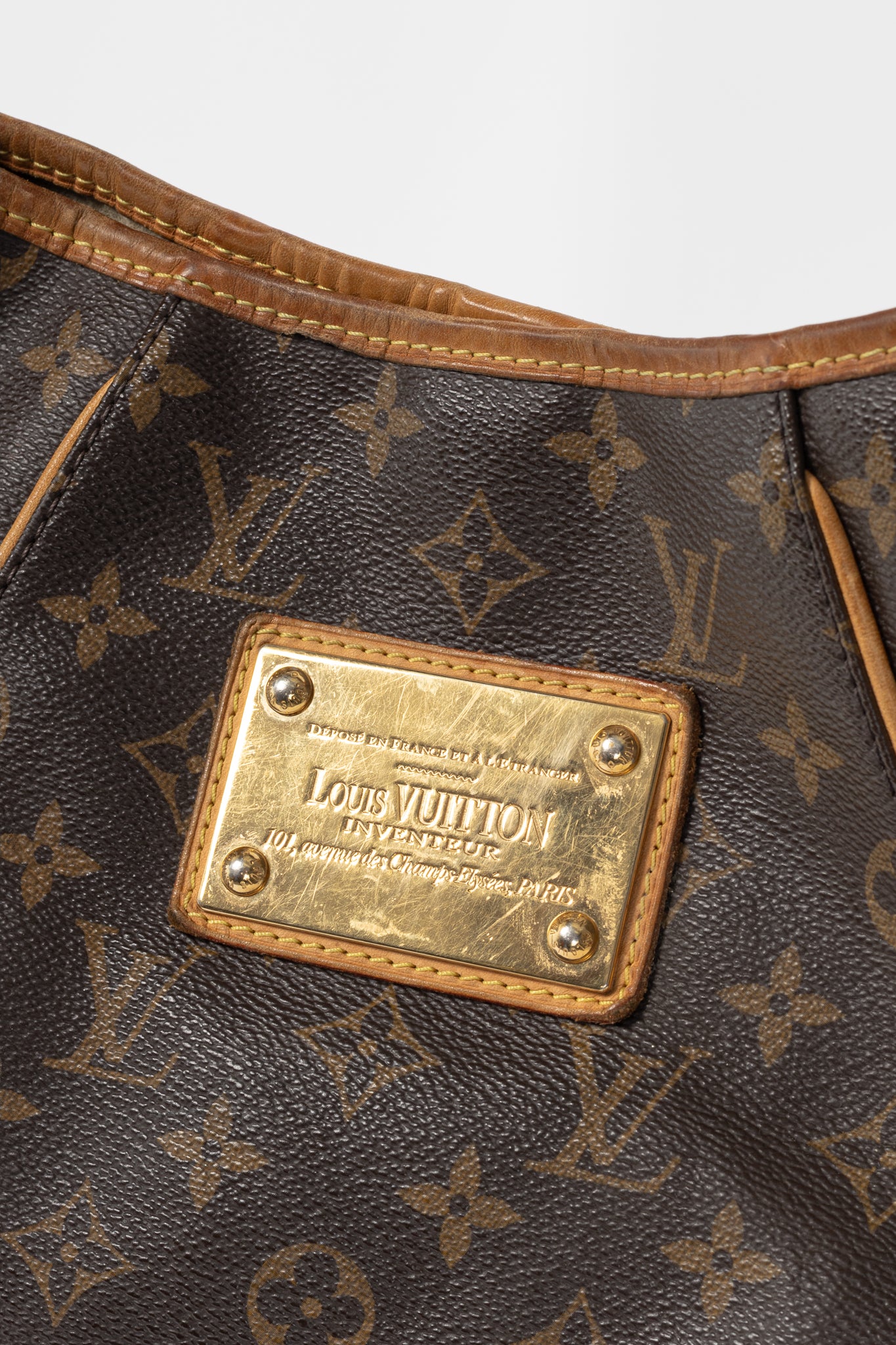 Louis Vuitton Galliera PM Monogram Canvas & Leather-Trim Hobo