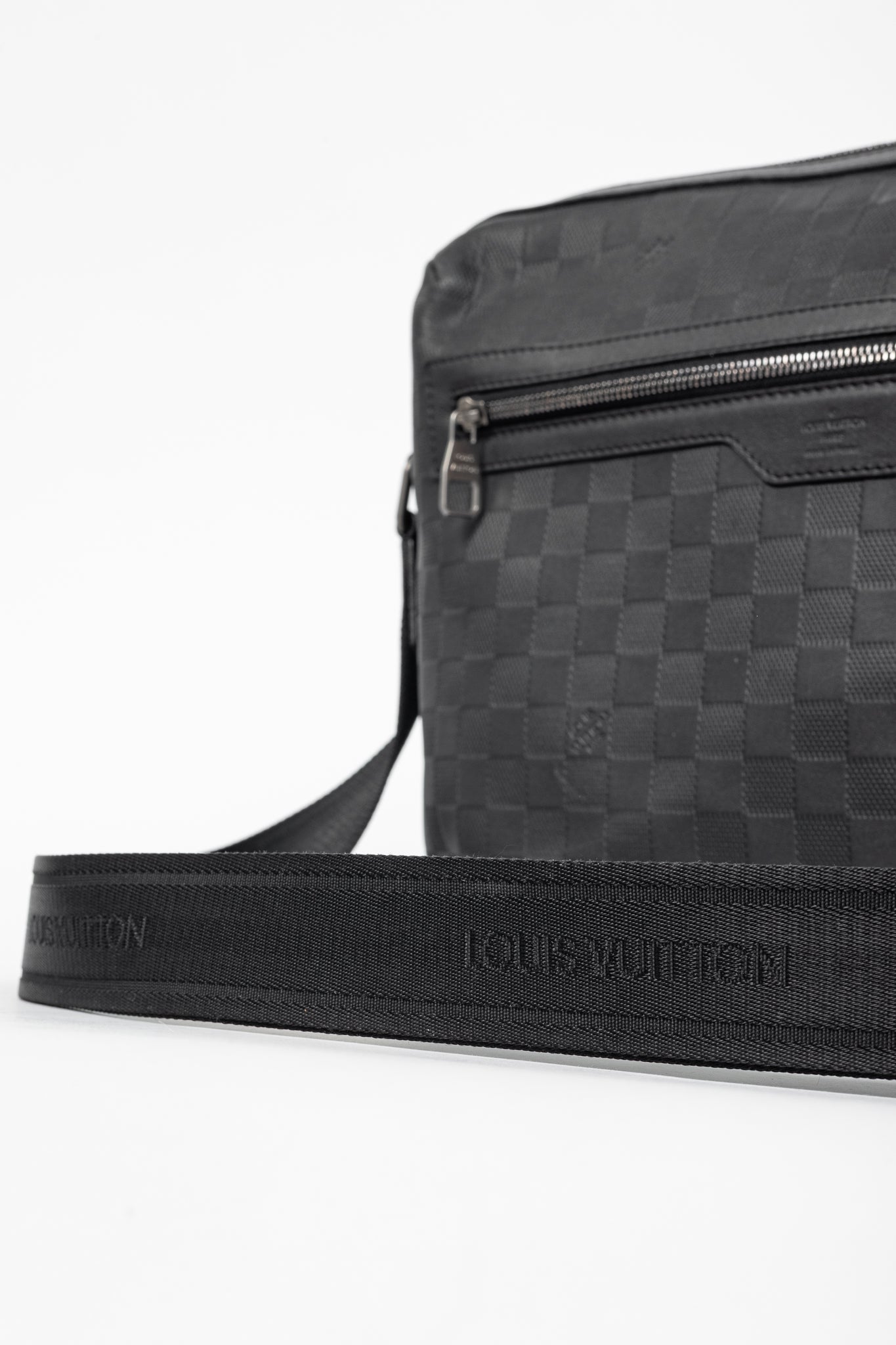 Louis Vuitton Calypso MM Onyx Damier Infini Laptop Bag