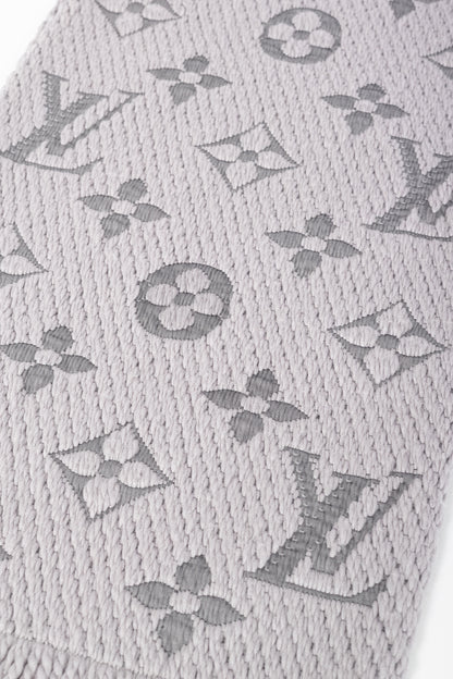 Louis Vuitton Logomania Pearl Grey Wool Monogram Fringe Scarf