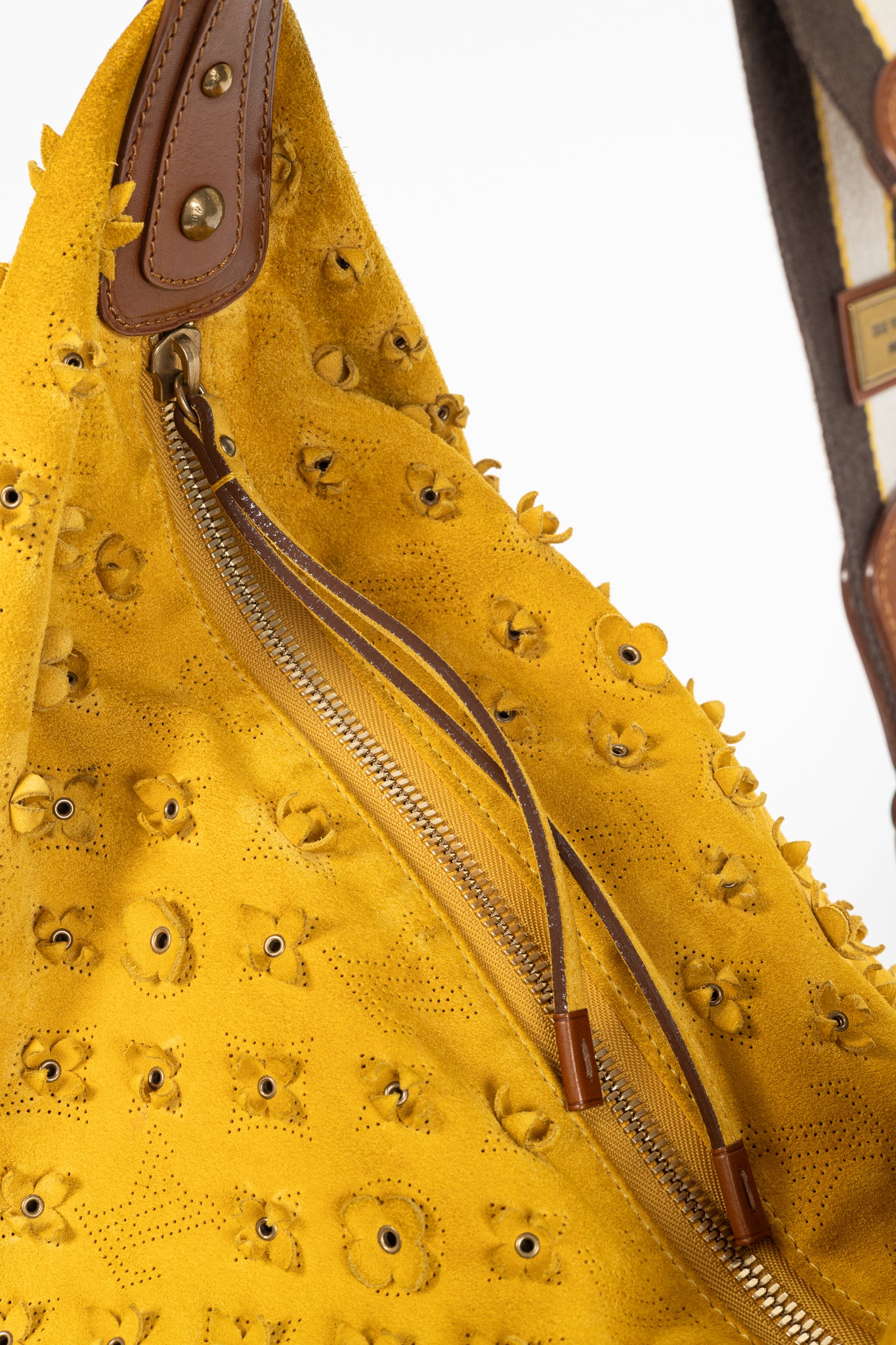 Louis Vuitton Onatah Fleurs GM Mais Suede Hobo Bag