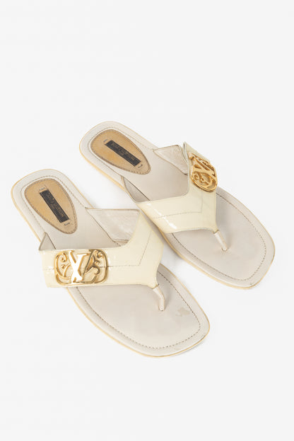 Louis Vuitton Zoé Blanc Patent-Leather LV Flat Thong Sandals