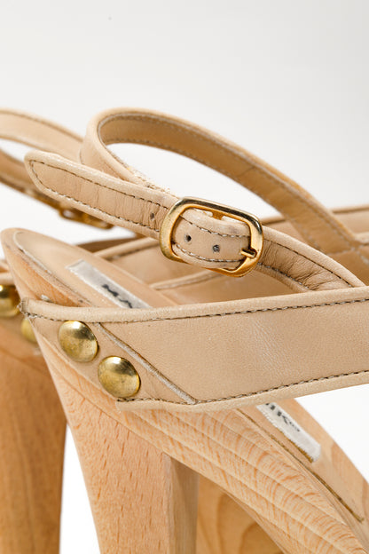 Manolo Blahnik Beige T-Strap Wood Studded Accents Sandal Heels