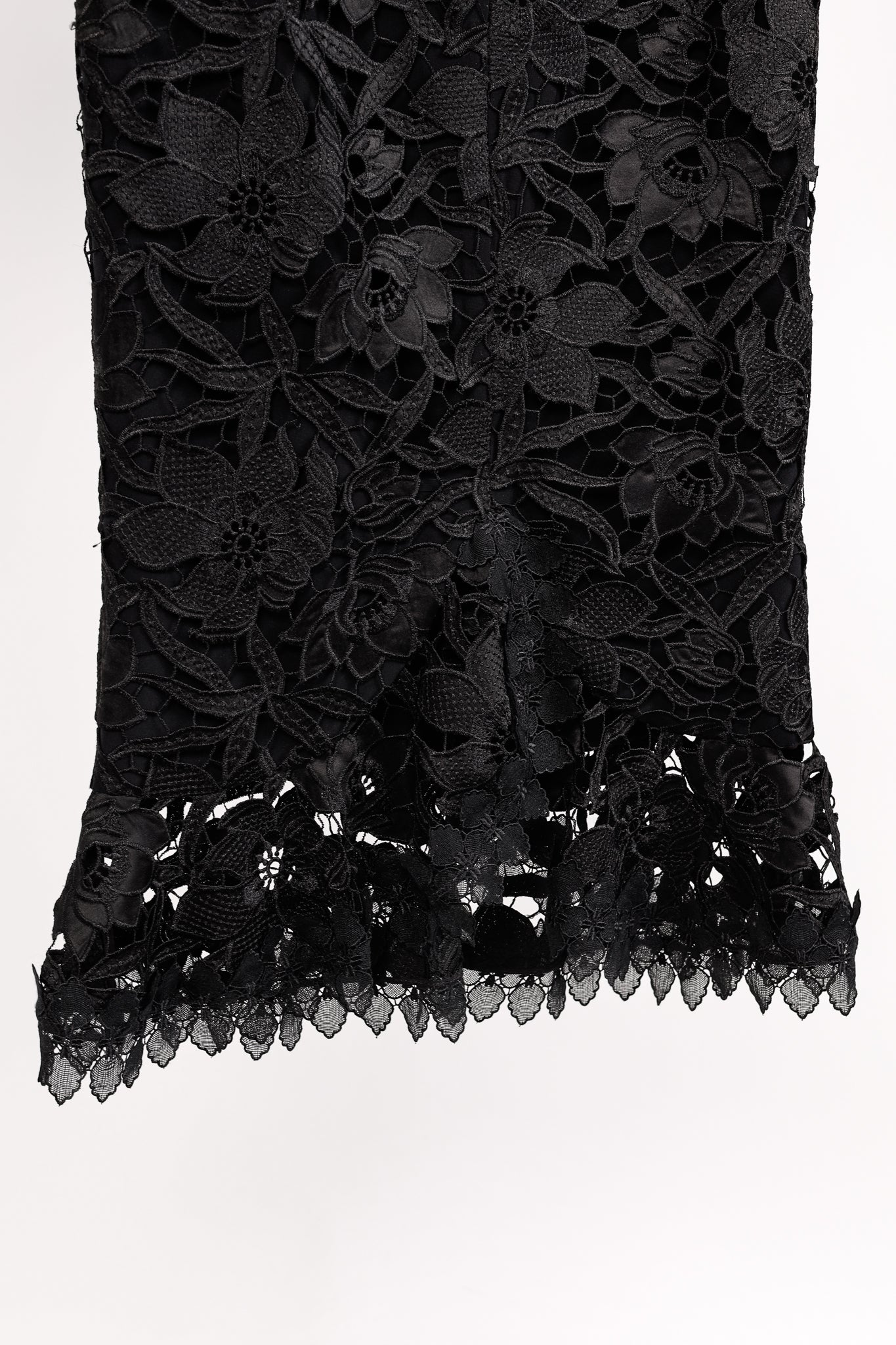 Nicholas Black Botanical Lace Lace-Up Off-Shoulder Cocktail Dress