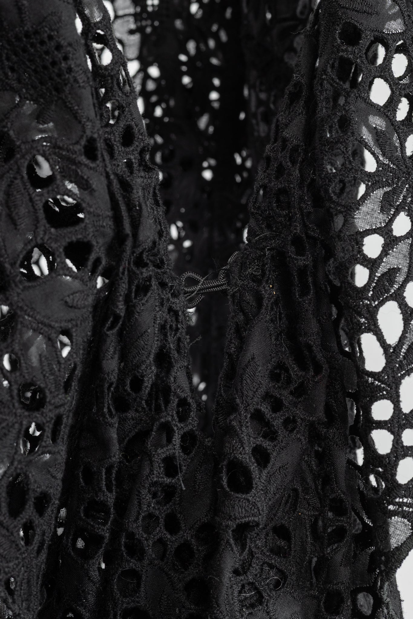 Oscar de la Renta SS12 Runway Black Eyelet-Lace Ruffle Jacket