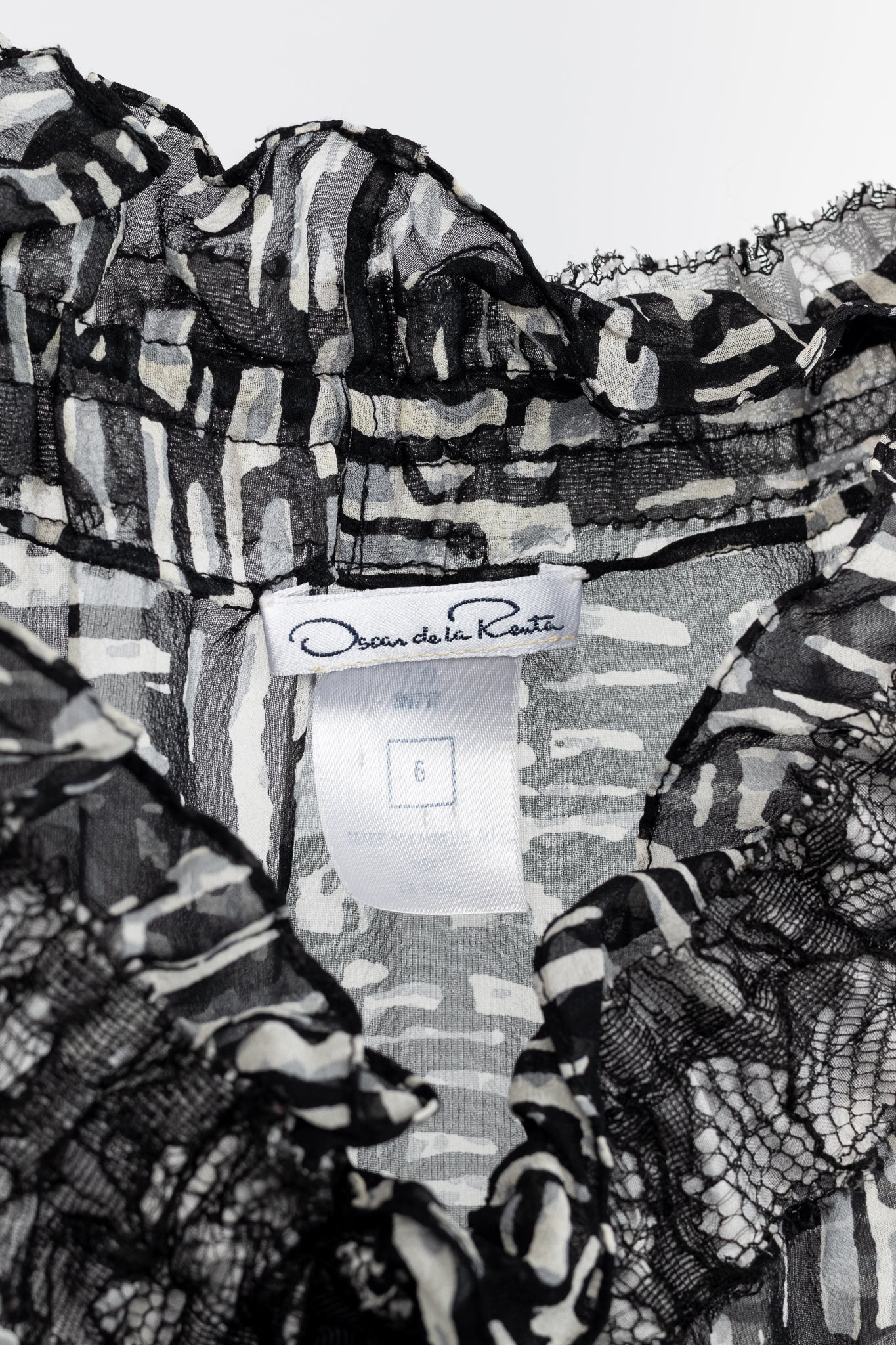 Oscar de la Renta AW/10 Black & White Abstract Silk Lace-Trim Tie-Neck Blouse