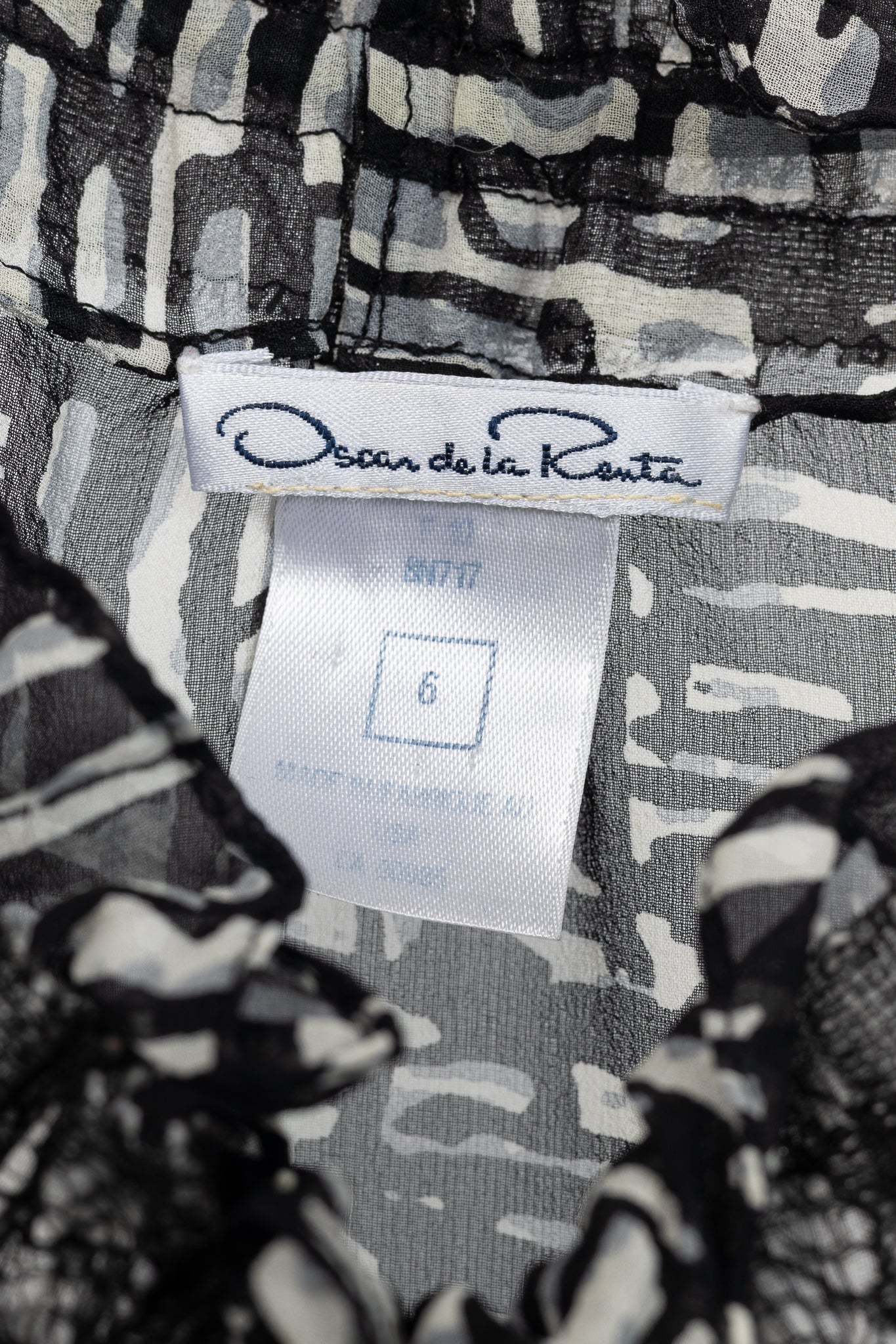 Oscar de la Renta AW/10 Black & White Abstract Silk Lace-Trim Tie-Neck Blouse