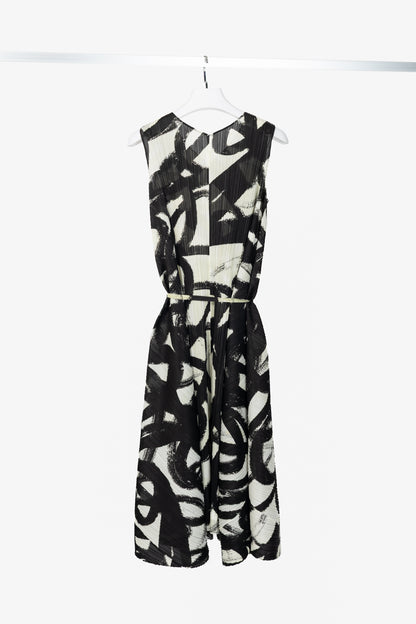 Pleats Please Issey Miyake Spin White & Black Printed Midi Swing Dress