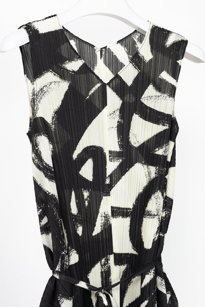 Pleats Please Issey Miyake Spin White & Black Printed Midi Swing Dress