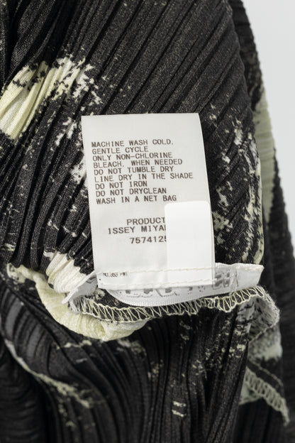 Pleats Please Issey Miyake Spin White & Black Printed Midi Swing Dress