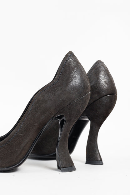 Prada AW/04 Sculptured Curves Black Leather Pumps
