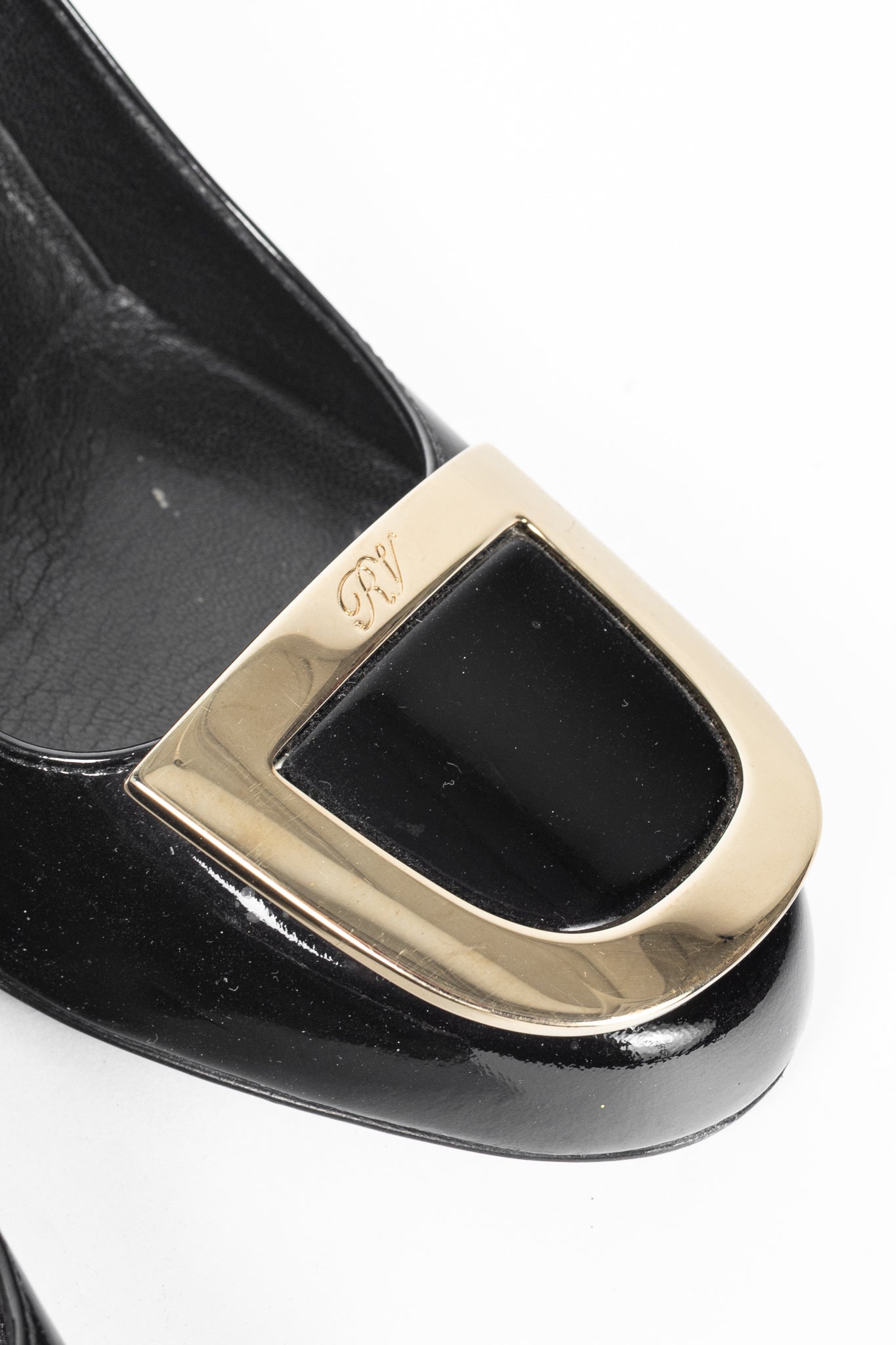 Roger Vivier Décolleté Ecusson Black Patent-Leather Buckle Heels