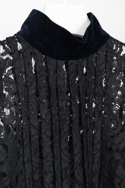 Sacai PF/16 Black & Blue Lace Velvet-Trim Blouse