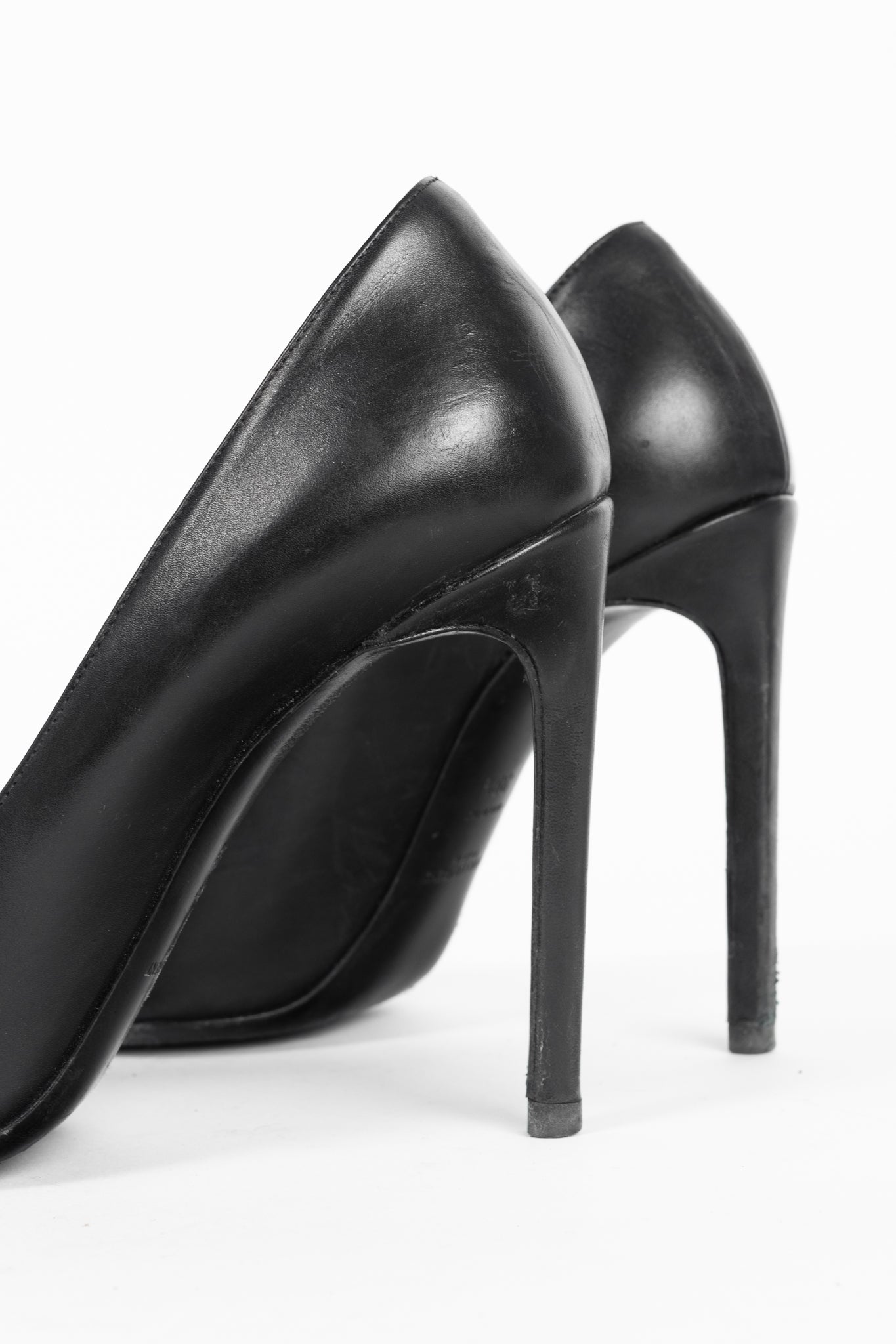 Saint Laurent Black Leather Pointed-Toe Pumps