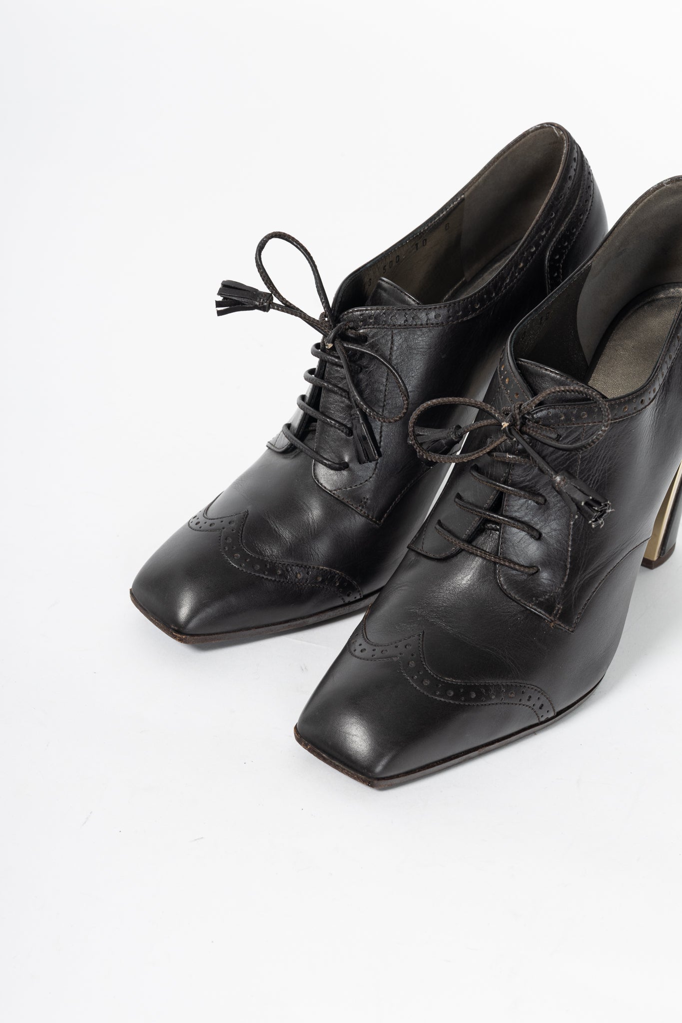 Salvatore Ferragamo Fusadia Fondente Calf Wingtip Derby Heels