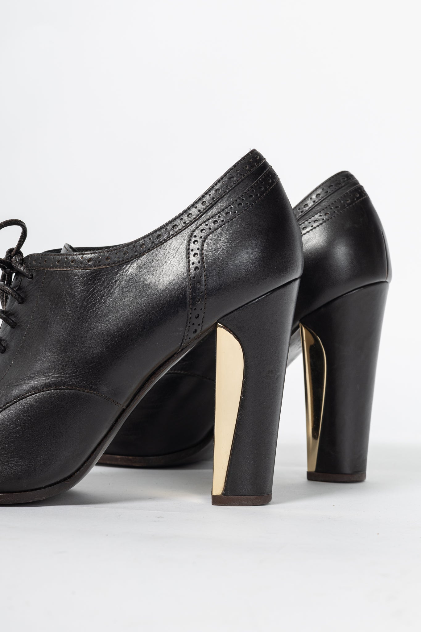Salvatore Ferragamo Fusadia Fondente Calf Wingtip Derby Heels