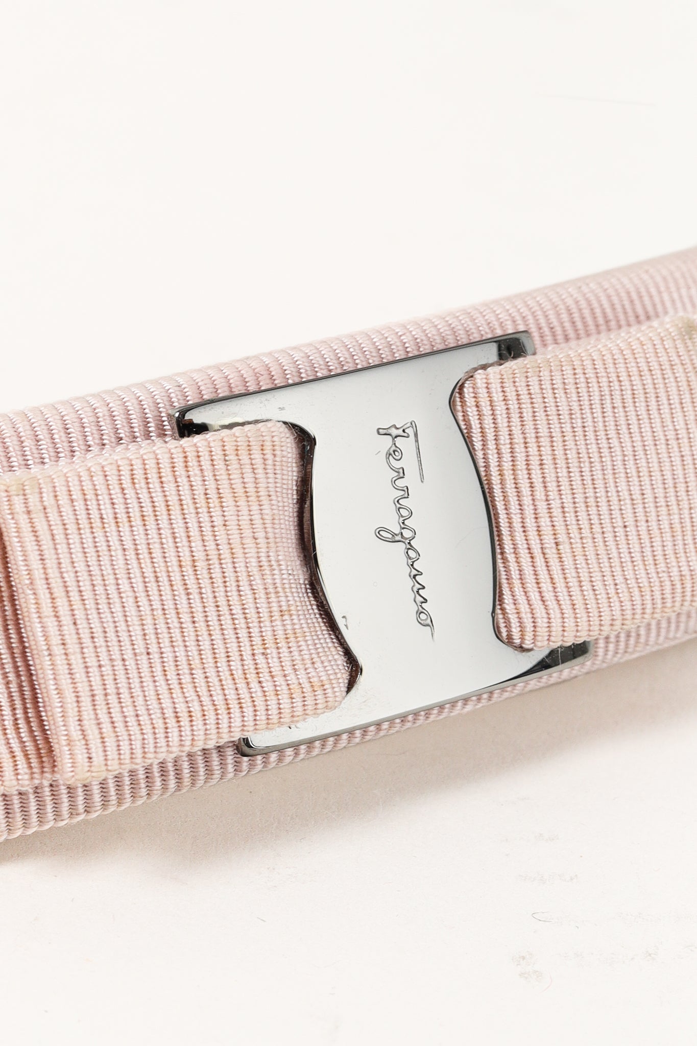 Salvatore Ferragamo Cipria-Grosgrain Silver-Tone Bow Barrette