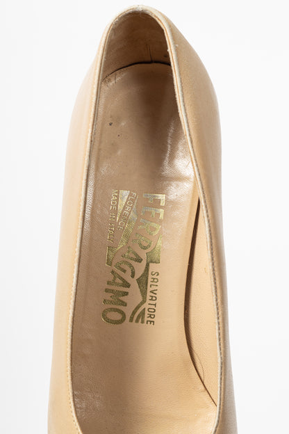 Salvatore Ferragamo Beige Leather Bow Cap-Toe Pumps