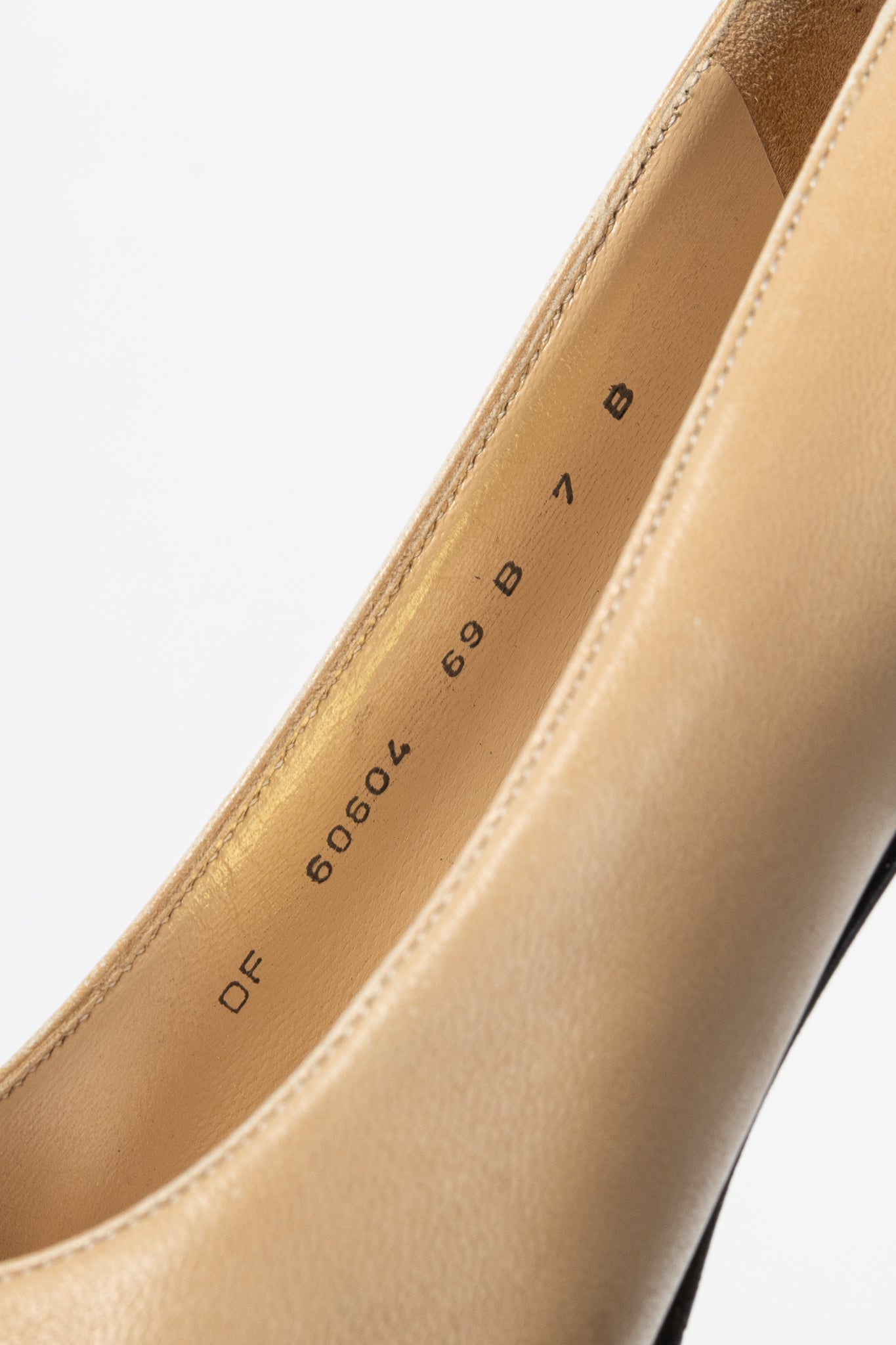 Salvatore Ferragamo Beige Leather Bow Cap-Toe Pumps