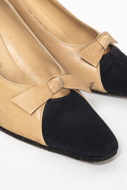 Salvatore Ferragamo Beige Leather Bow Cap-Toe Pumps