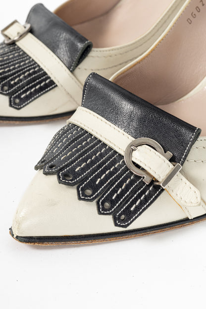 Salvatore Ferragamo Gannett 85 Porcellana & Nero Kid Leather Fringe Pumps