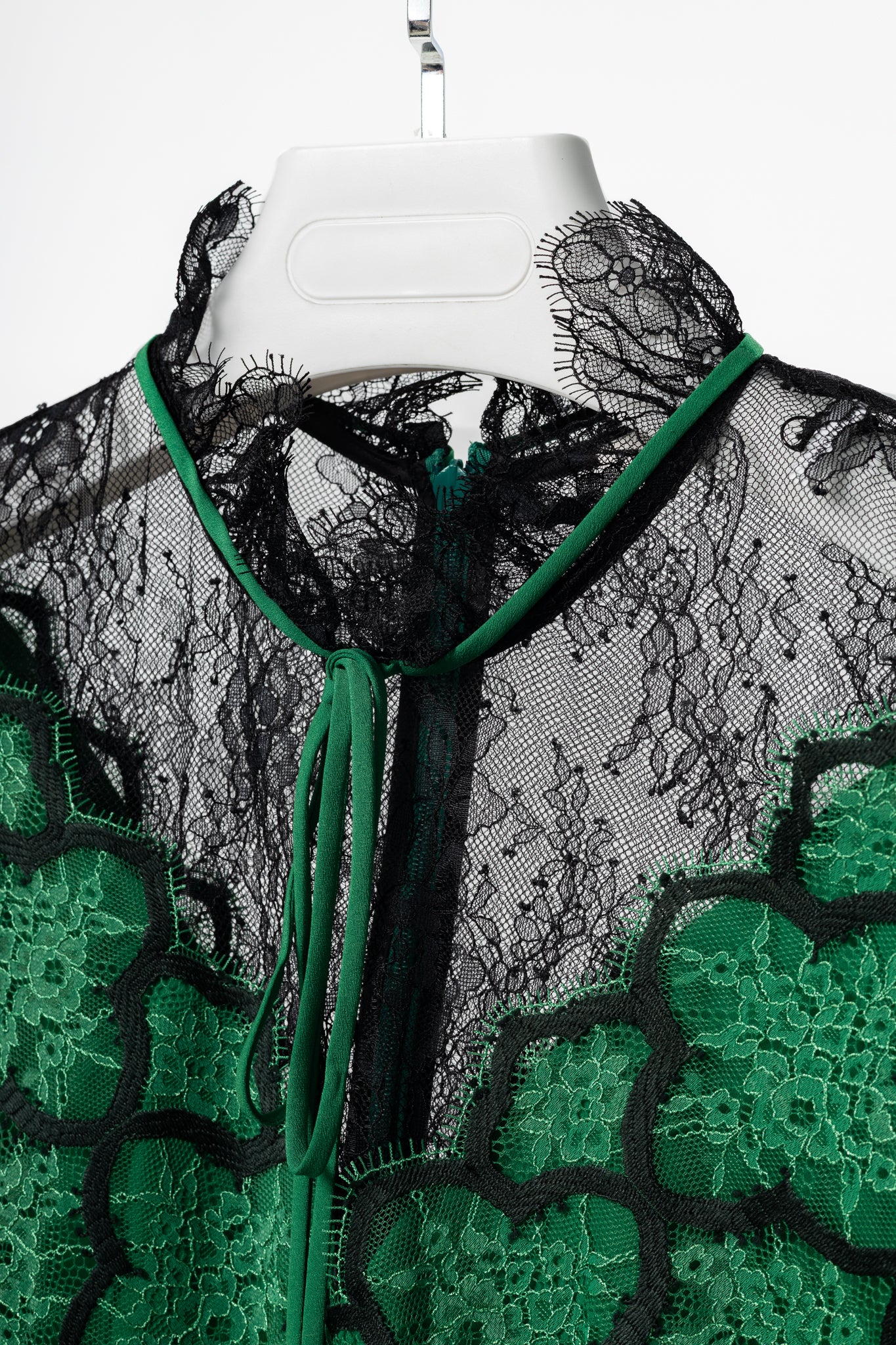 Sandro Ritta Green Contrast-Panel Floral-Lace Tie-Neck Dress