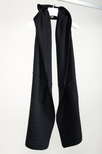 Sarah Pacini Black Wool-Blend Ribbed-Knit Pocket Scarf