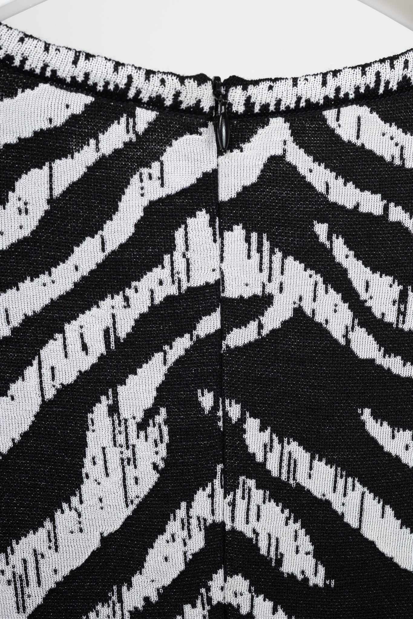 St. John PF19 Zebra-Jacquard Wool-Knit Dress