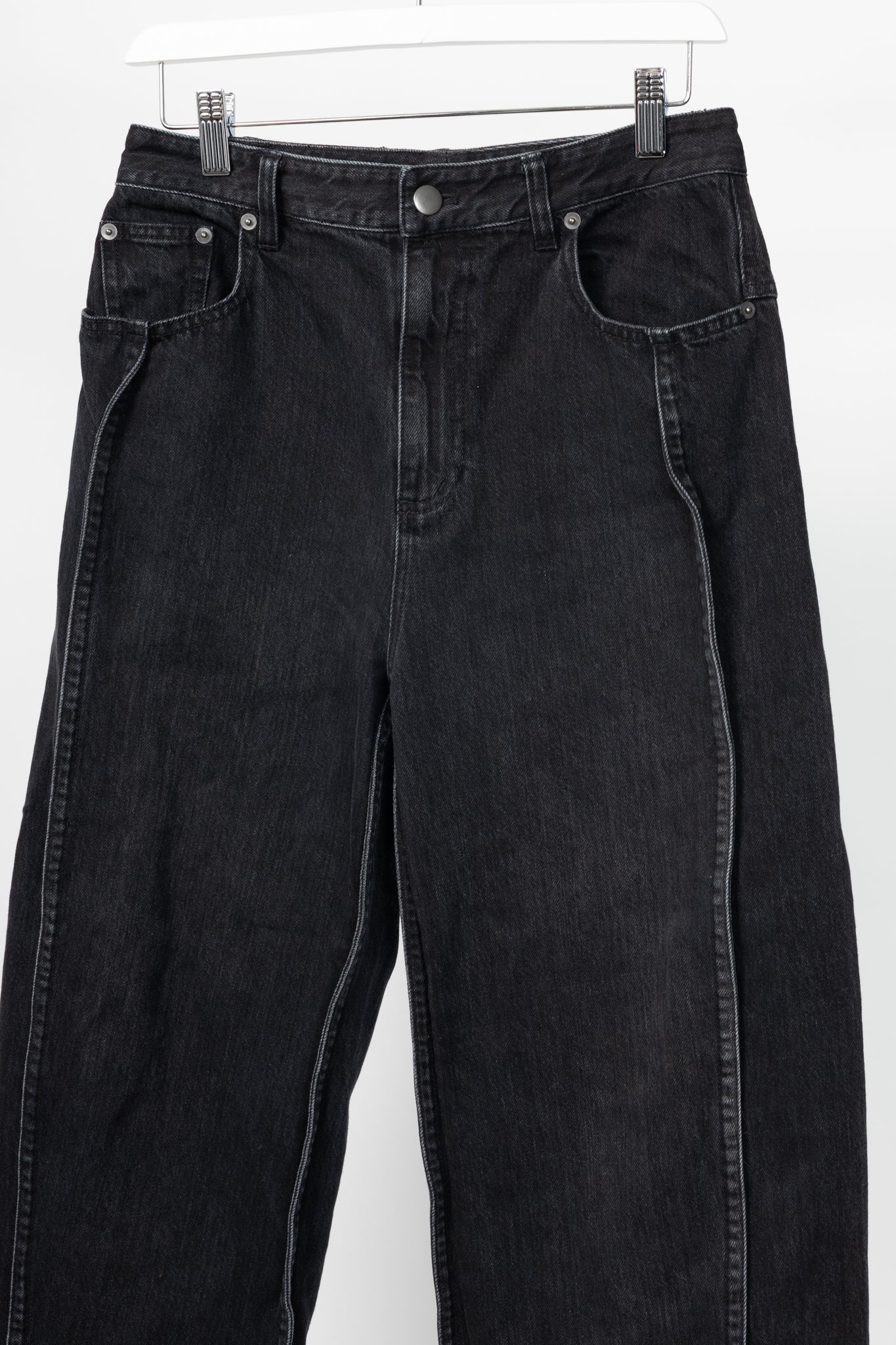 Tibi SS24 Vintage Black Denim Barrel Shorter Tuck Jeans