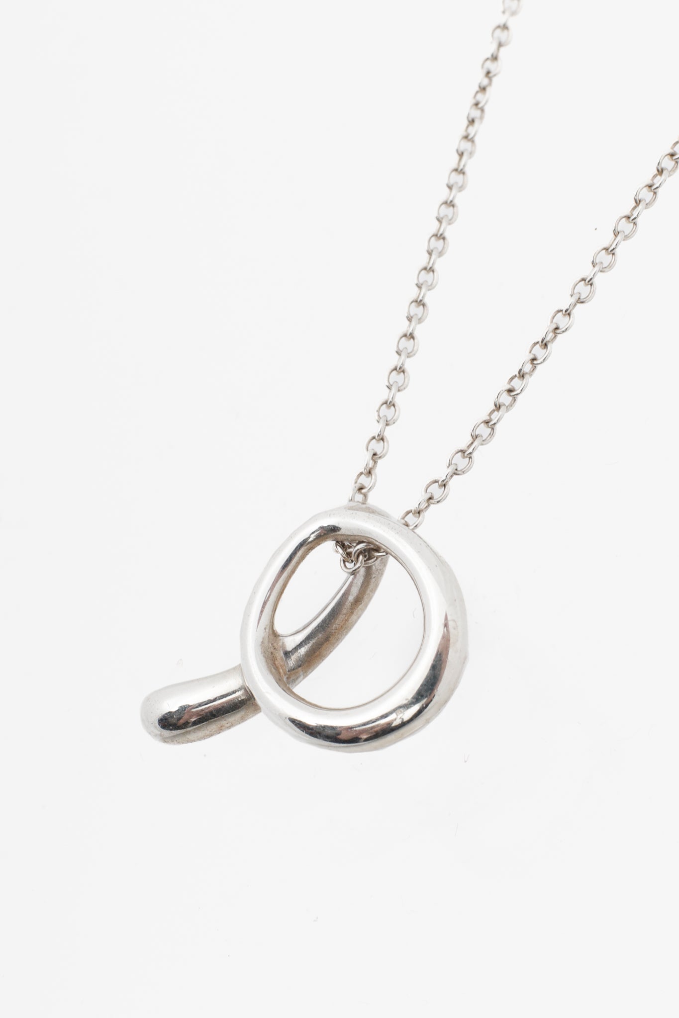 Tiffany & Co. Elsa Peretti Alphabet Letter A Pendant 925 Sterling Silver Necklace