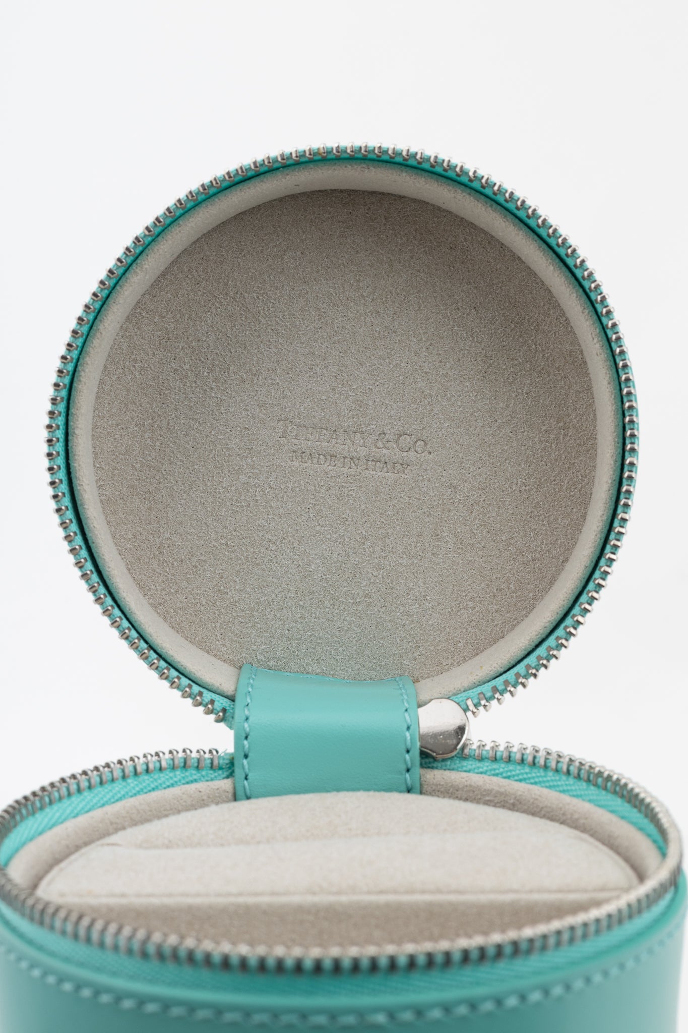 Tiffany & Co. Leather Tiffany Blue Round Jewelry Case