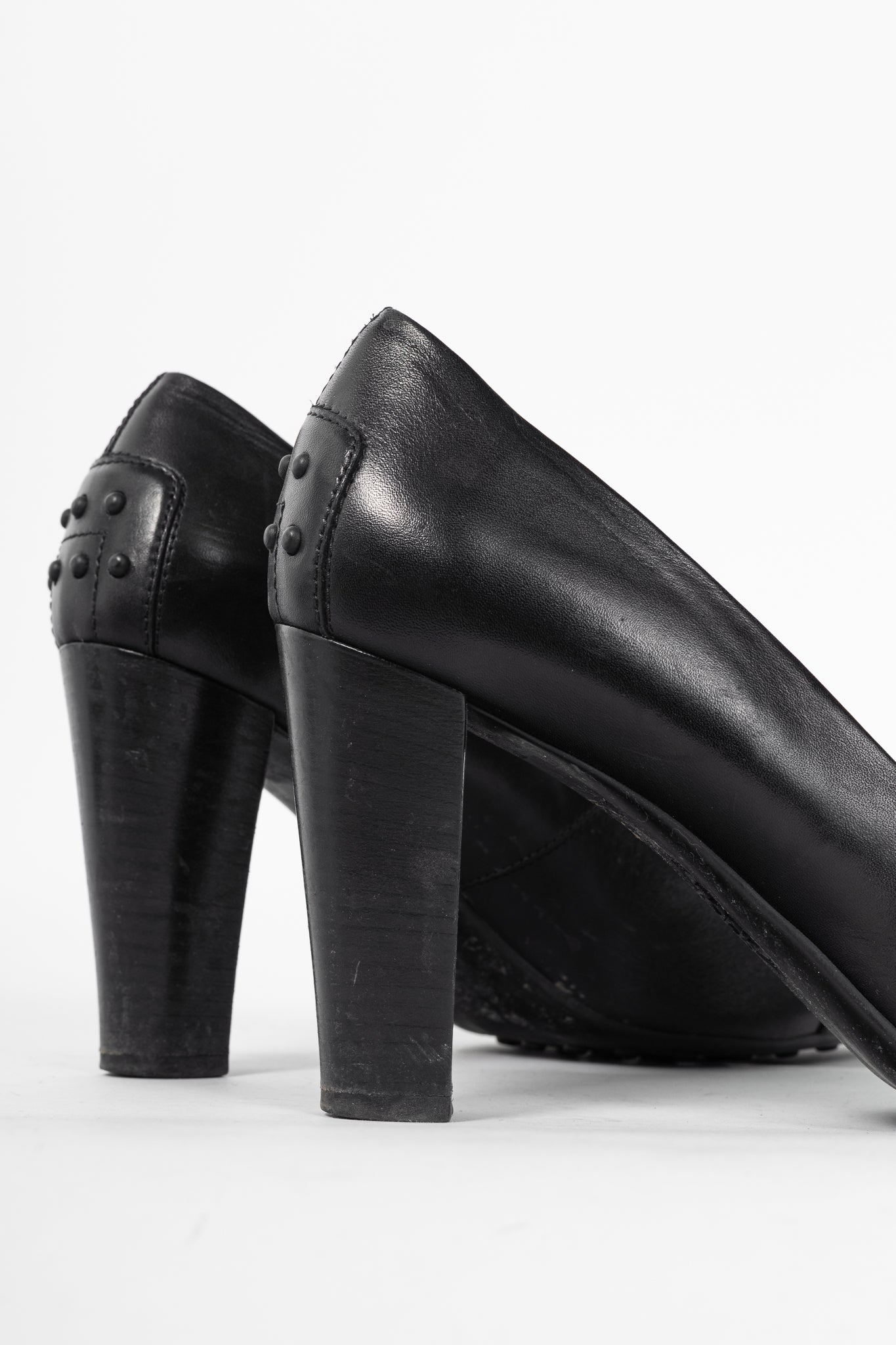 Tod’s Black Leather Horsebit Pumps