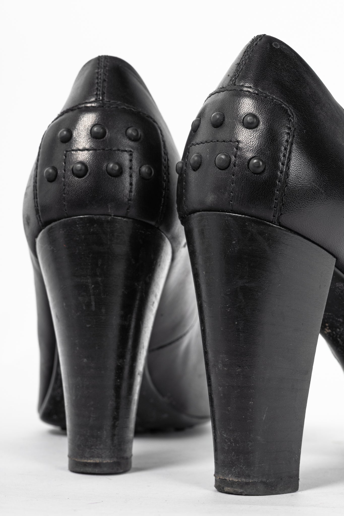 Tod’s Black Leather Horsebit Pumps