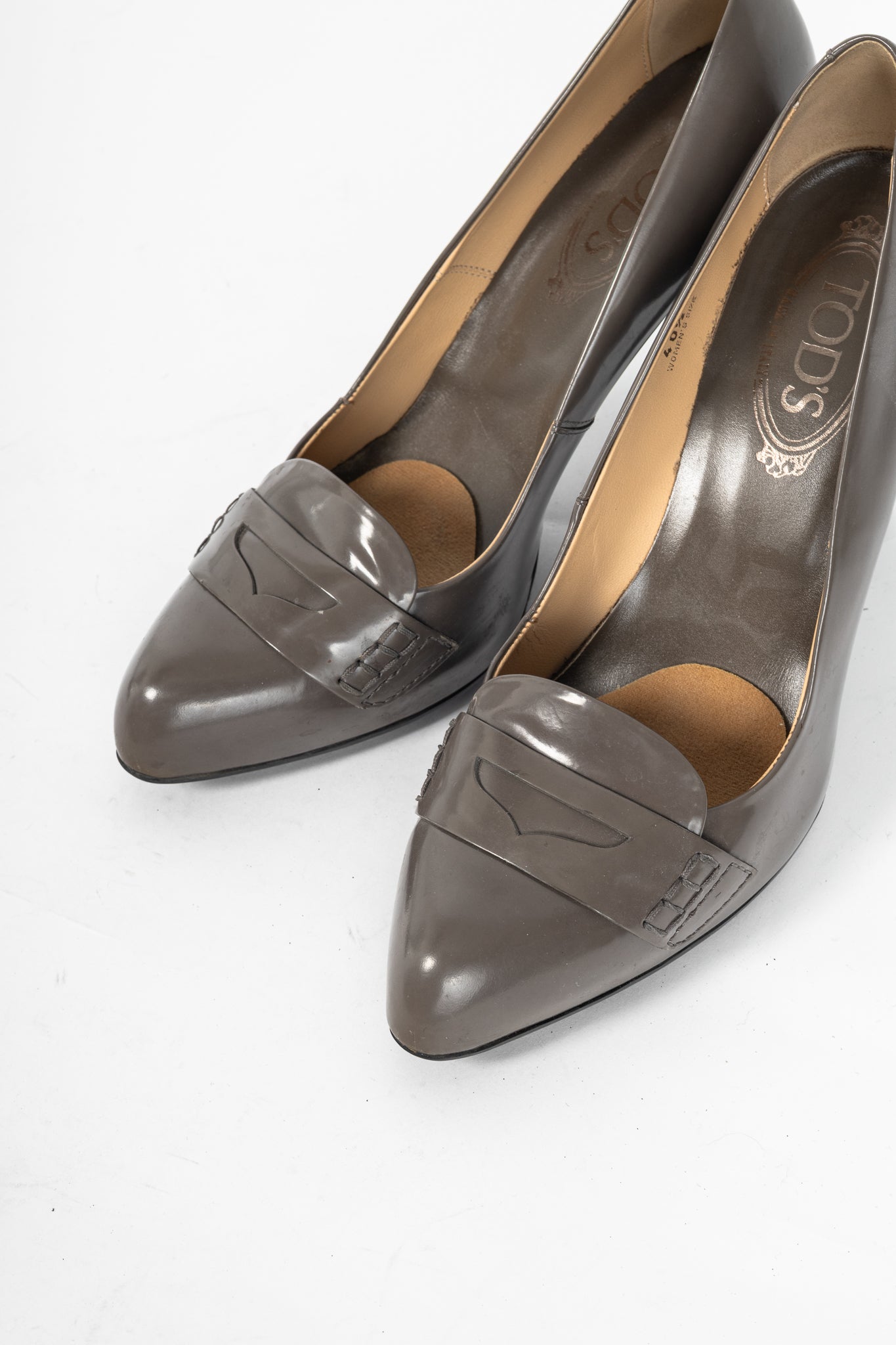 Tod’s Taupe Buffed-Leather Penny-Loafer Pumps