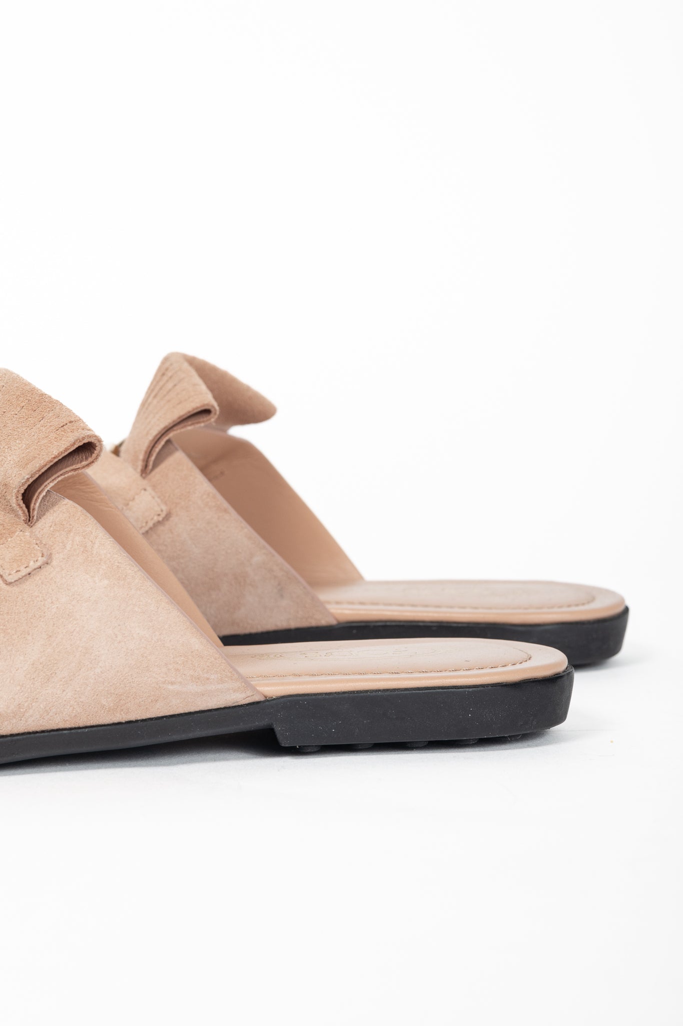 Tod's Sand Gomma Fringed Tassel Flat Thong Sandals