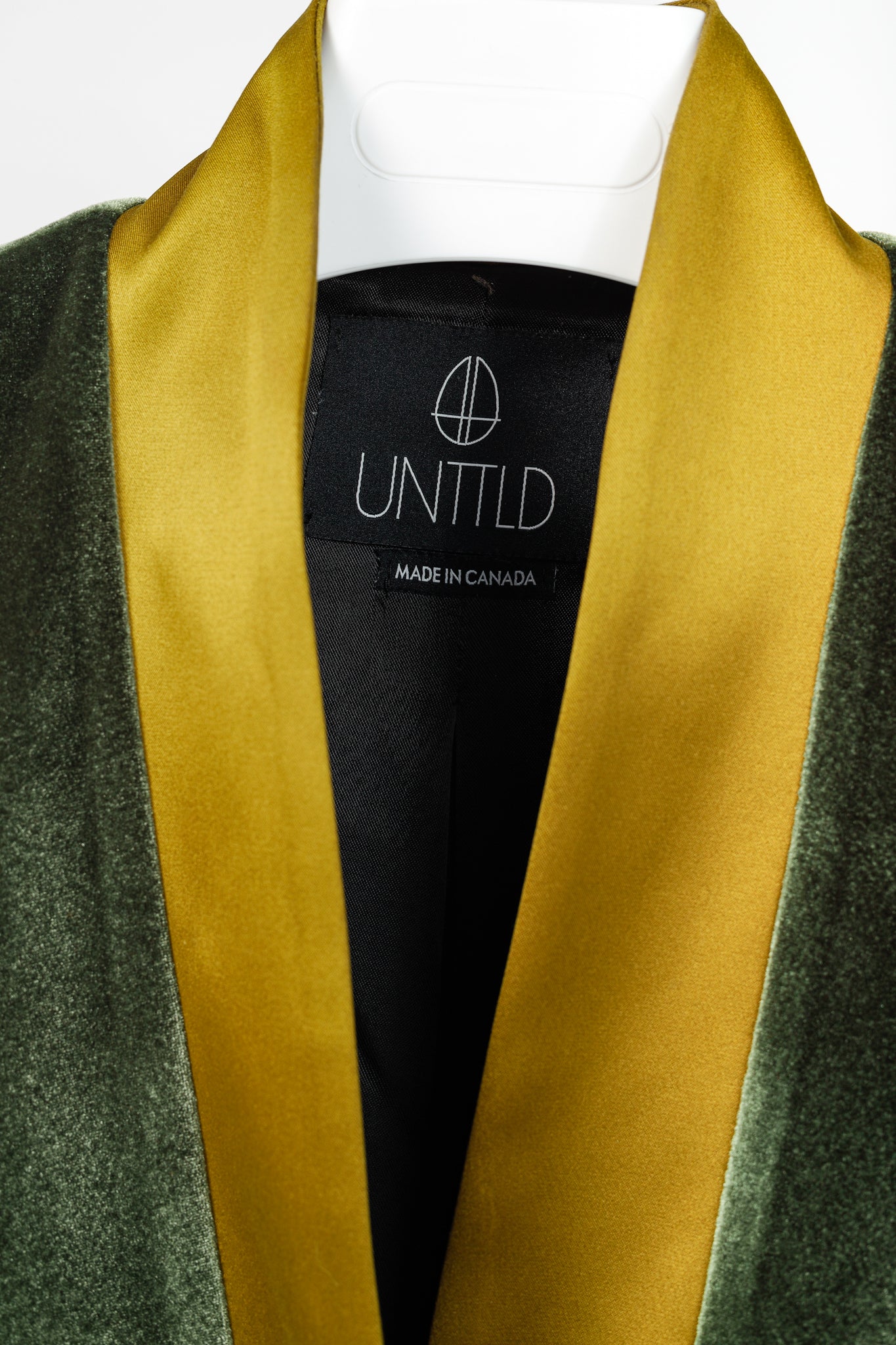 UNTTLD AW/18 Rafael Green Velvet Satin-Trim Blazer