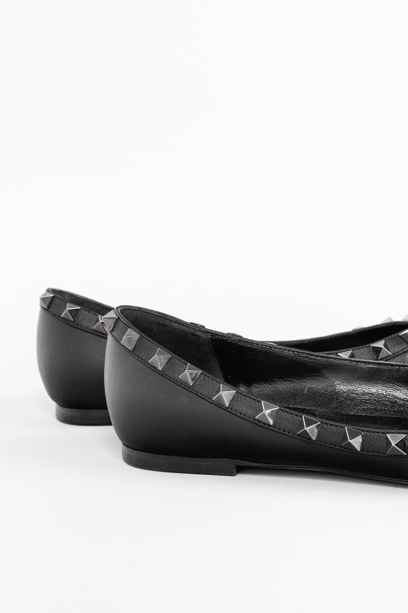 Valentino Garavani Nero Rockstud Noir Leather Flats
