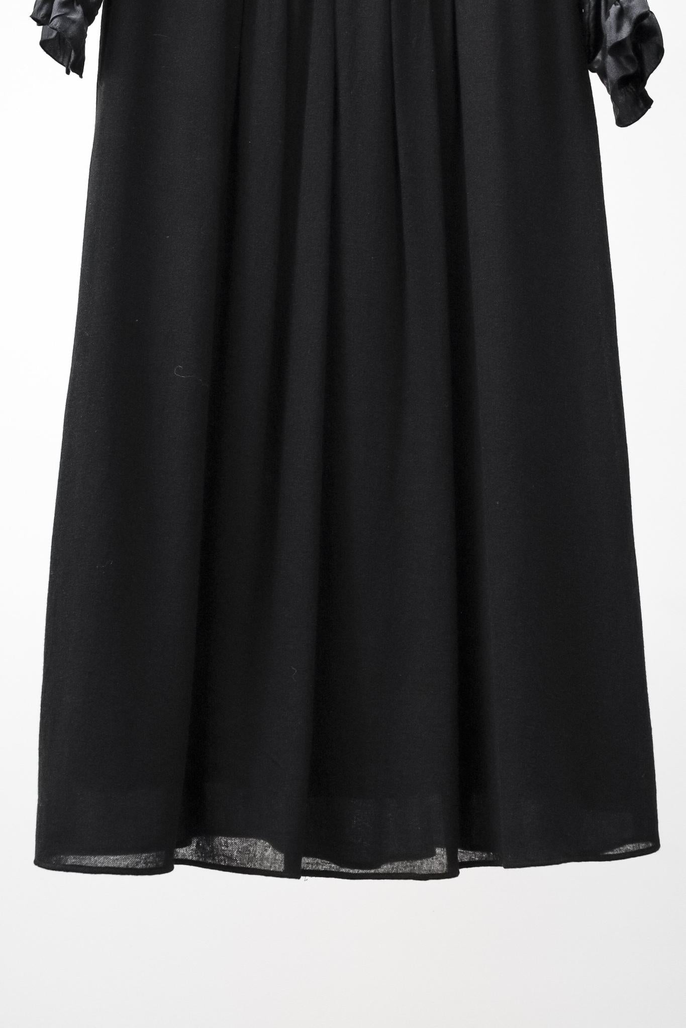 Pomandère Black Pleated Hem Maxi Dress